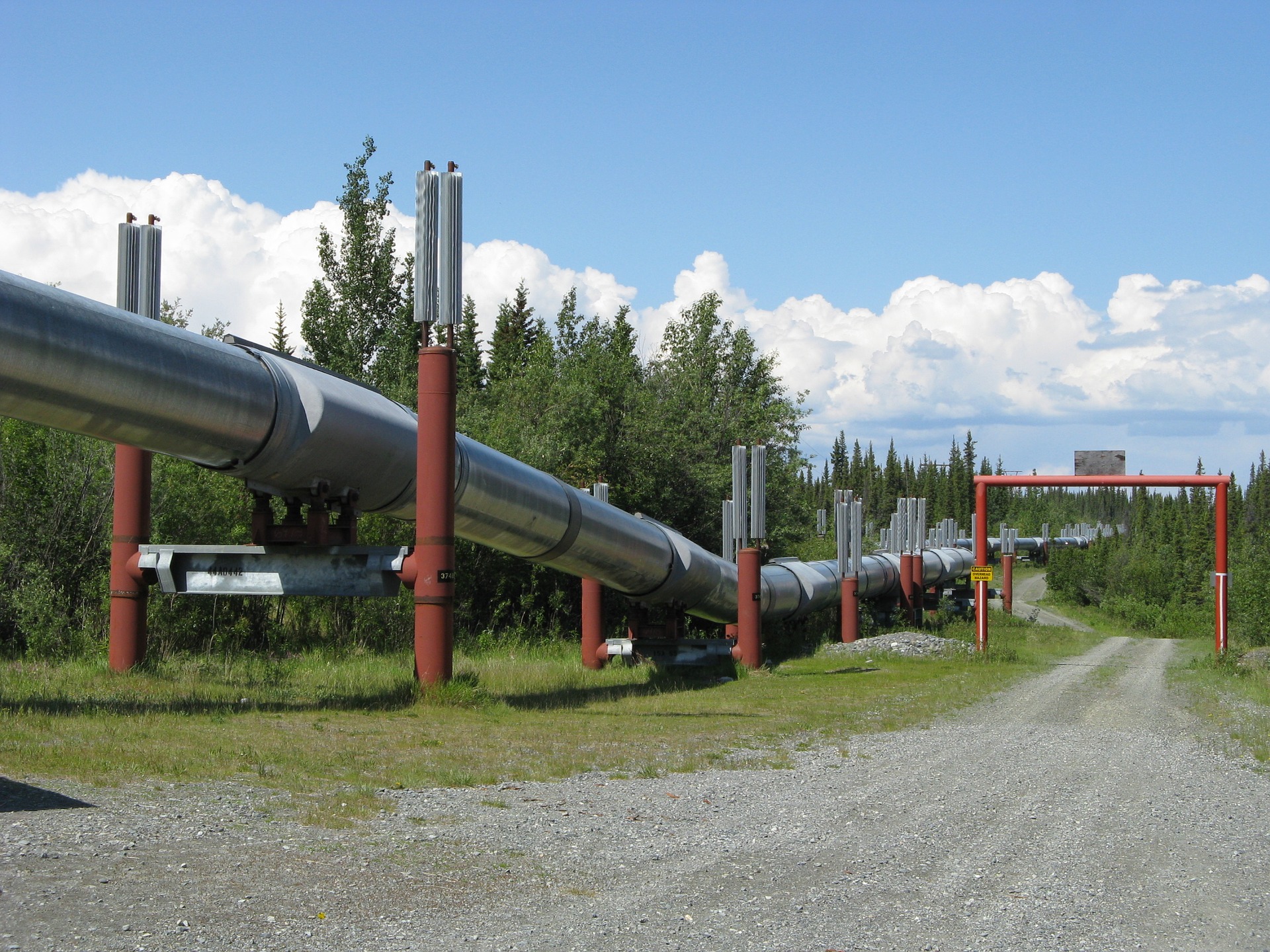 Alaska crude pipeline